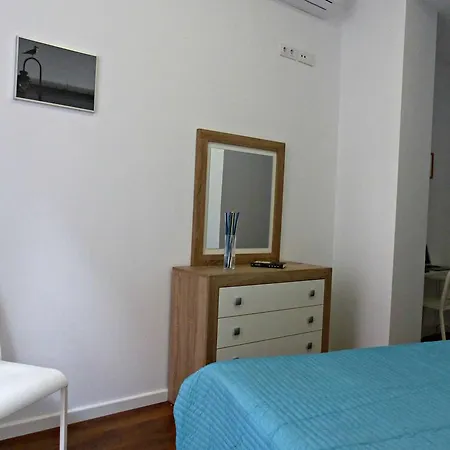 Too Many Aparts Apartment *