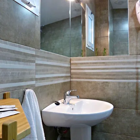 Too Many Aparts Апартаменти